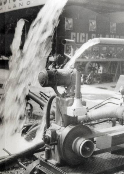 Fiera di Milano - Campionaria 1934 - Settore dell'edilizia - Macchinario