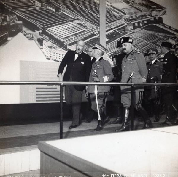 Fiera di Milano - Campionaria 1935 - Visita del Re Vittorio Emanuele III