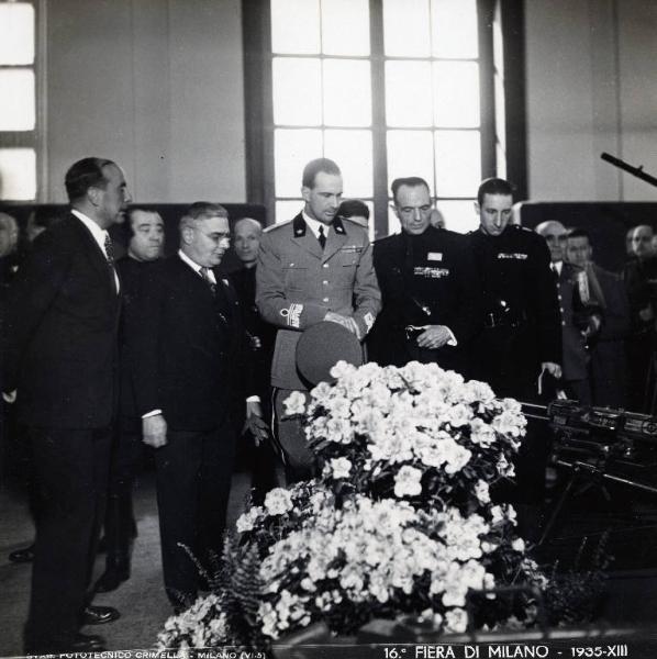 Fiera di Milano - Campionaria 1935 - Visita del principe di Piemonte Umberto II di Savoia