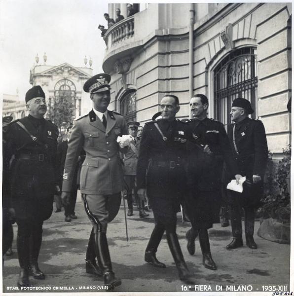 Fiera di Milano - Campionaria 1935 - Visita del principe di Piemonte Umberto II di Savoia