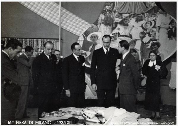 Fiera di Milano - Campionaria 1935 - Visita del duca di Spoleto Aimone di Savoia