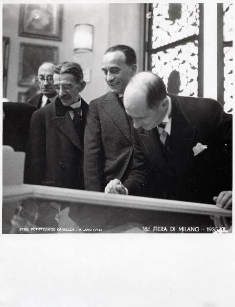 Fiera di Milano - Campionaria 1935 - Visita dell'ambasciatore francese in occasione della Giornata delle nazioni