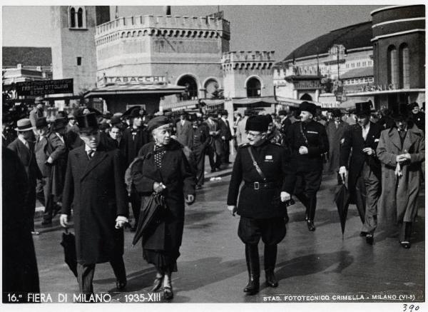 Fiera di Milano - Campionaria 1935 - Visita di autorità in occasione della Giornata delle nazioni