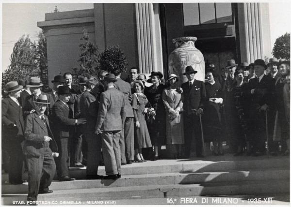 Fiera di Milano - Campionaria 1935 - Visita di un gruppo di industriali francesi