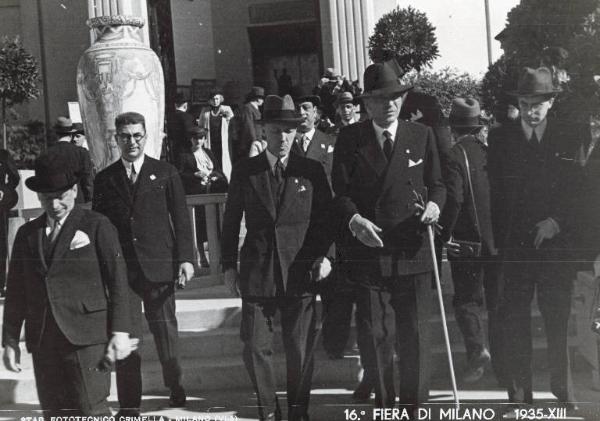 Fiera di Milano - Campionaria 1935 - Visita di un gruppo di industriali francesi