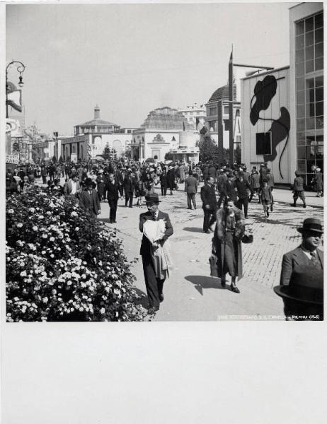 Fiera di Milano - Campionaria 1935 - Viale dell'industria