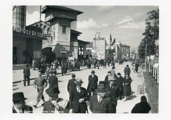 Fiera di Milano - Campionaria 1935 - Viale dell'industria