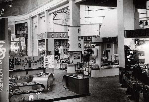 Fiera di Milano - Campionaria 1935 - Padiglione dell'elettrotecnica - Sala interna