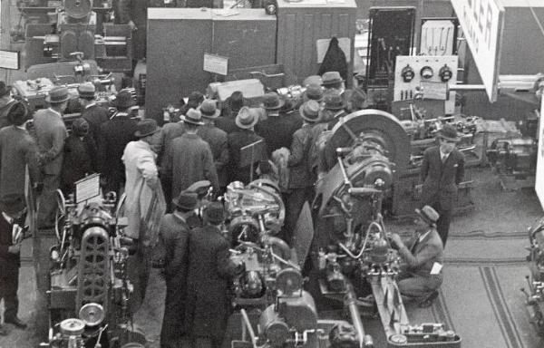 Fiera di Milano - Campionaria 1935 - Padiglione della meccanica - Stand della S.A. Adler