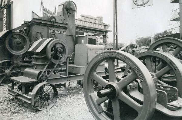 Fiera di Milano - Campionaria 1935 - Settore dell'edilizia - Stand della Loro & Parisini