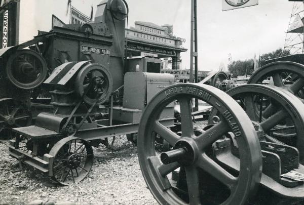 Fiera di Milano - Campionaria 1935 - Settore dell'edilizia - Stand della Loro & Parisini