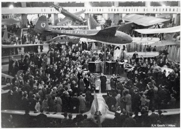 Fiera di Milano - Salone internazionale aeronautico 1935 - Visita del principe di Piemonte Umberto II di Savoia