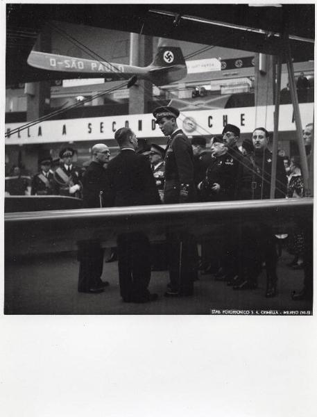 Fiera di Milano - Salone internazionale aeronautico 1935 - Visita del duca d'Aosta Amedeo di Savoia in occasione dell'inaugurazione