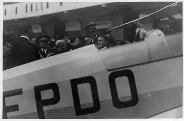 Fiera di Milano - Salone internazionale aeronautico 1935 - Visita del duca d'Aosta Amedeo di Savoia in occasione dell'inaugurazione