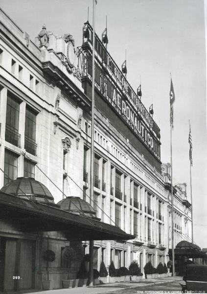 Fiera di Milano - Palazzo dello sport, sede del Salone internazionale aeronautico 1935 - Esterno