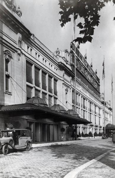 Fiera di Milano - Palazzo dello sport, sede del Salone internazionale aeronautico 1935 - Esterno