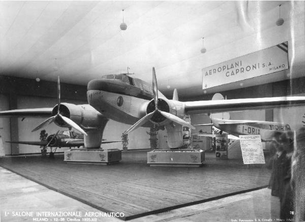 Fiera di Milano - Salone internazionale aeronautico 1935 - Sezione italiana - Stand della Aeroplani Caproni S.A.