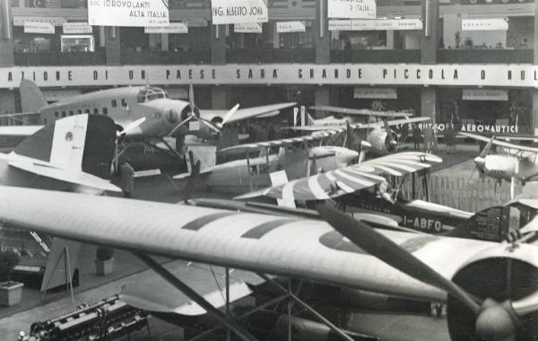 Fiera di Milano - Salone internazionale aeronautico 1935 - Sezione italiana