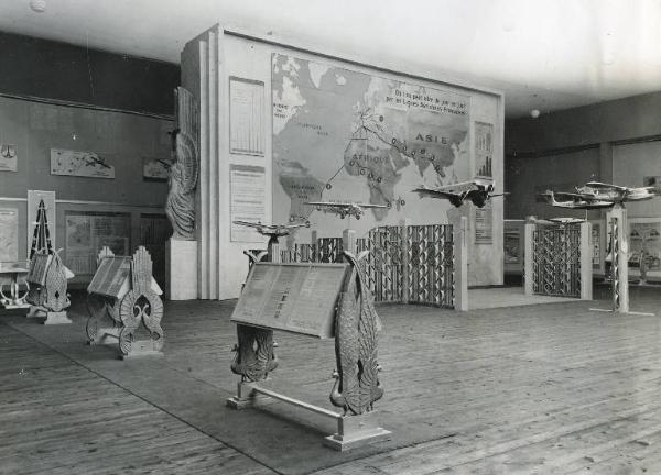 Fiera di Milano - Salone internazionale aeronautico 1935 - Stand del Ministère francais de l'air (Ministero francese dell'aeronautica)