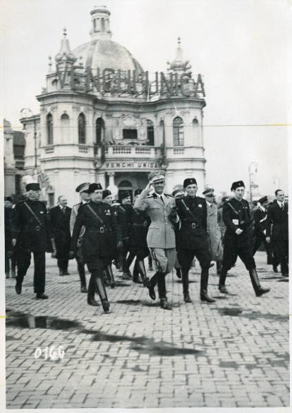 Fiera di Milano - Campionaria 1936 - Visita del principe di Piemonte Umberto II di Savoia