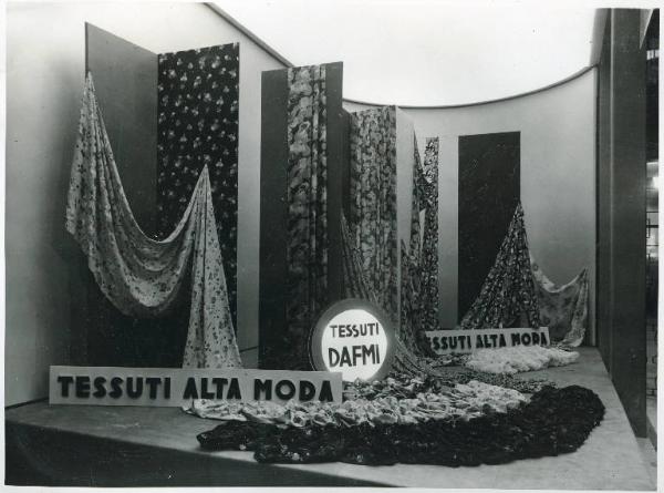 Fiera di Milano - Campionaria 1936 - Padiglione dei tessili e dell'abbigliamento - Stand della ditta Dafmi Soc. an. per il commercio dei tessuti fini
