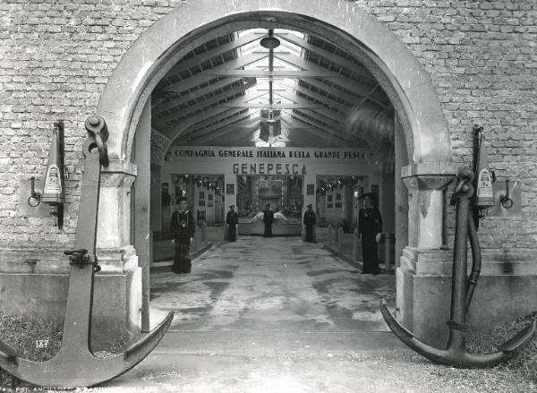 Fiera di Milano - Campionaria 1936 - Padiglione della zootecnica - Entrata alla sezione della Genepesca (Compagnia generale italiana della pesca)