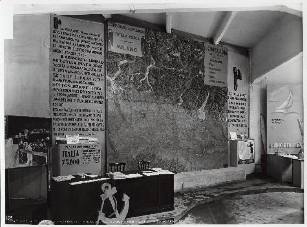 Fiera di Milano - Campionaria 1936 - Padiglione della zootecnica - Sala della Genepesca (Compagnia generale italiana della pesca) - Stand del Consorzio tutela pesca