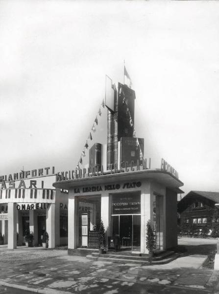 Fiera di Milano - Campionaria 1936 - Padiglione dell'Enciclopedia italiana Treccani - Esterno