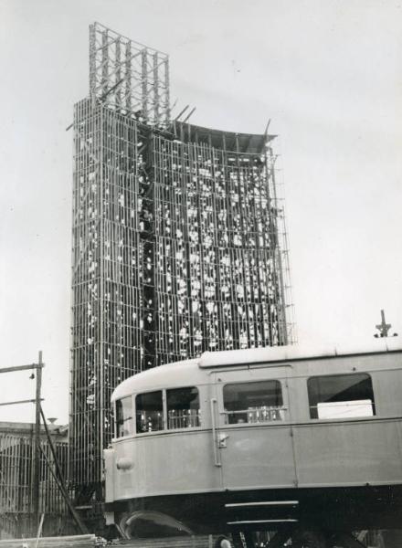 Fiera di Milano - Campionaria 1936 - Area espositiva Fiat sull'Africa Orientale - Lavori di allestimento