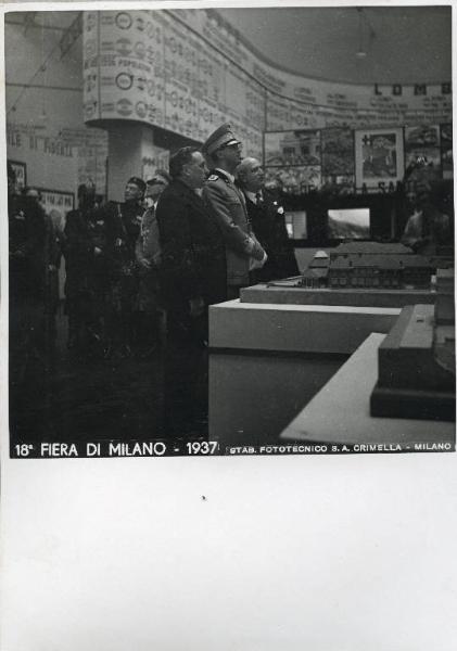 Fiera di Milano - Campionaria 1937 - Visita del principe di Piemonte Umberto II di Savoia