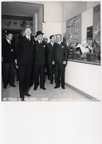 Fiera di Milano - Campionaria 1937 - Visita dell'ambasciatore tedesco Ulrico von Hassell