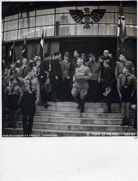 Fiera di Milano - Campionaria 1937 - Visita del colonnello Loebe