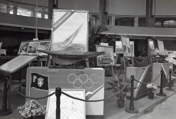 Fiera di Milano - Campionaria 1937 - Salone della motonautica e della nautica nel palazzo dello sport - Stand dei premi olimpionici