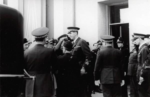 Fiera di Milano - Salone internazionale aeronautico 1937 - Visita del duca d'Aosta Amedeo di Savoia in occasione della inaugurazione