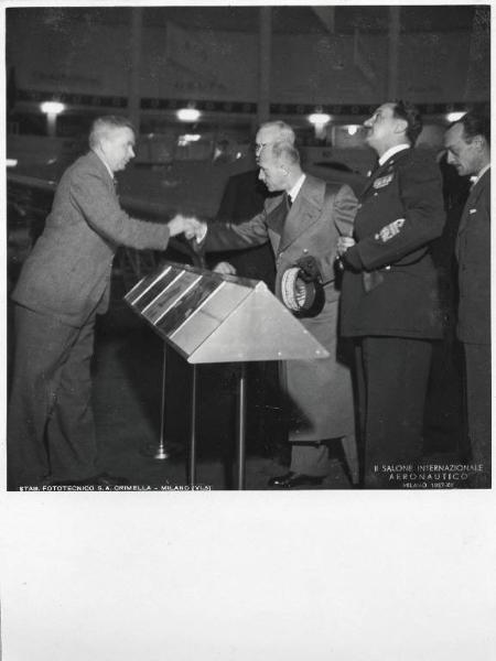 Fiera di Milano - Salone internazionale aeronautico 1937 - Visita del duca di Bergamo Adalberto di Savoia