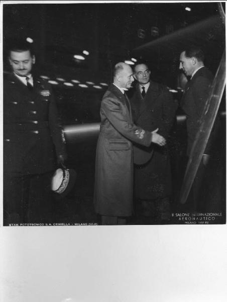 Fiera di Milano - Salone internazionale aeronautico 1937 - Visita del duca di Bergamo Adalberto di Savoia