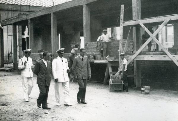 Fiera di Milano - Palazzo dello sport - Lavori di ampliamento - Visita del generale Felice Porro