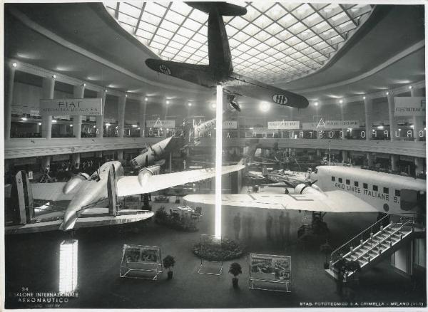 Fiera di Milano - Salone internazionale aeronautico 1937 - Settore italiano