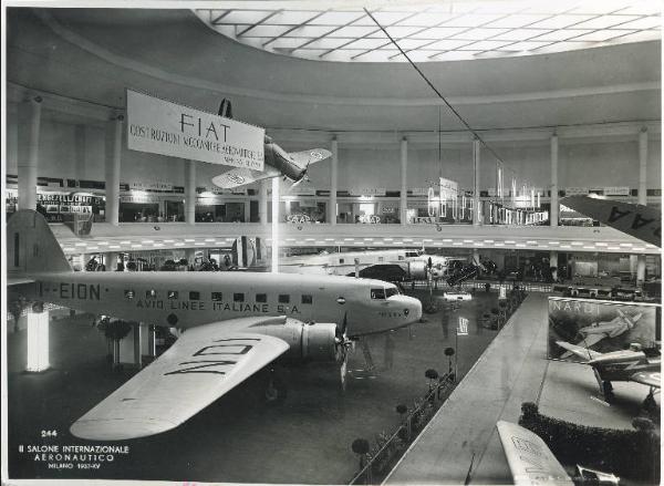 Fiera di Milano - Salone internazionale aeronautico 1937 - Settore italiano