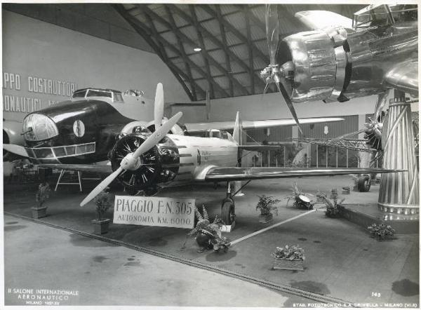 Fiera di Milano - Salone internazionale aeronautico 1937 - Settore italiano