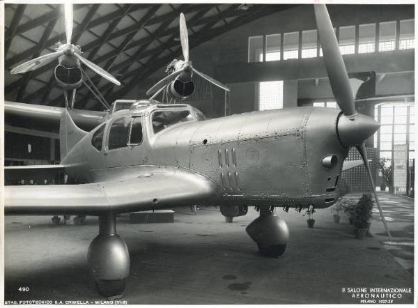 Fiera di Milano - Salone internazionale aeronautico 1937 - Settore italiano