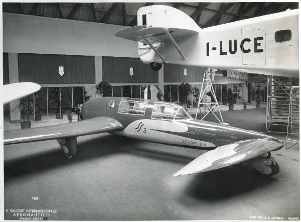 Fiera di Milano - Salone internazionale aeronautico 1937 - Settore italiano