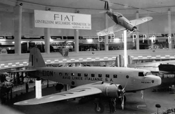 Fiera di Milano - Salone internazionale aeronautico 1937 - Settore italiano