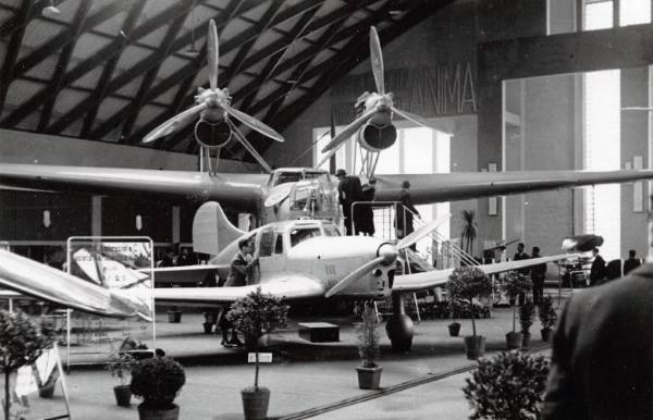 Fiera di Milano - Salone internazionale aeronautico 1937 - Settore italiano