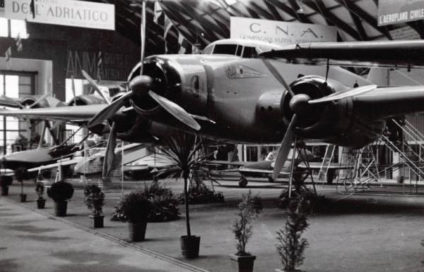 Fiera di Milano - Salone internazionale aeronautico 1937 - Settore italiano