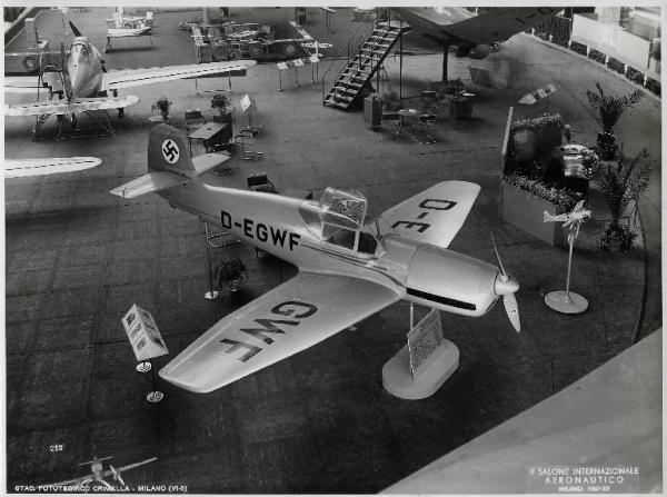 Fiera di Milano - Salone internazionale aeronautico 1937 - Settore tedesco