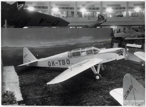 Fiera di Milano - Salone internazionale aeronautico 1937 - Settore estero