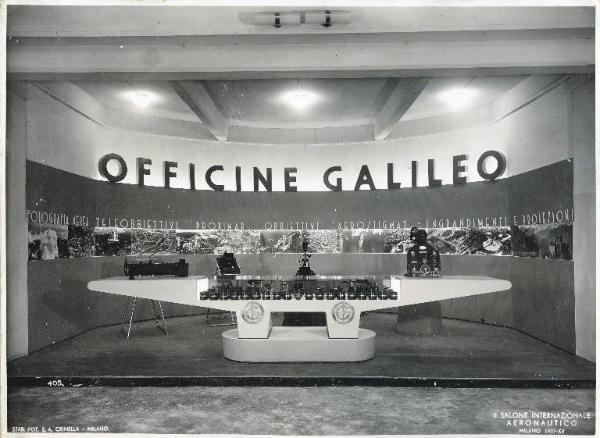 Fiera di Milano - Salone internazionale aeronautico 1937 - Settore accessori, strumenti e materie prime lavorate e semilavorate - Stand di apparecchi ottici della S.A. Officine Galileo