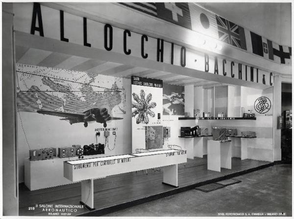 Fiera di Milano - Salone internazionale aeronautico 1937 - Settore accessori, strumenti e materie prime lavorate e semilavorate - Stand di strumenti di precisione della ditta Allocchio, Bacchini & C.