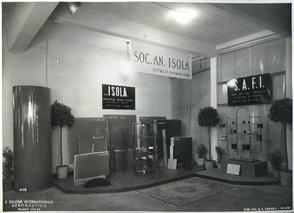 Fiera di Milano - Salone internazionale aeronautico 1937 - Settore accessori, strumenti e materie prime lavorate e semilavorate - Stand della Soc. an. Isola fabbricazione isolanti elettrici